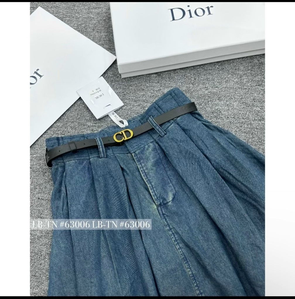 CHÂN VÁY JEAN THÊU ONG HOT HIT (sale 69k)