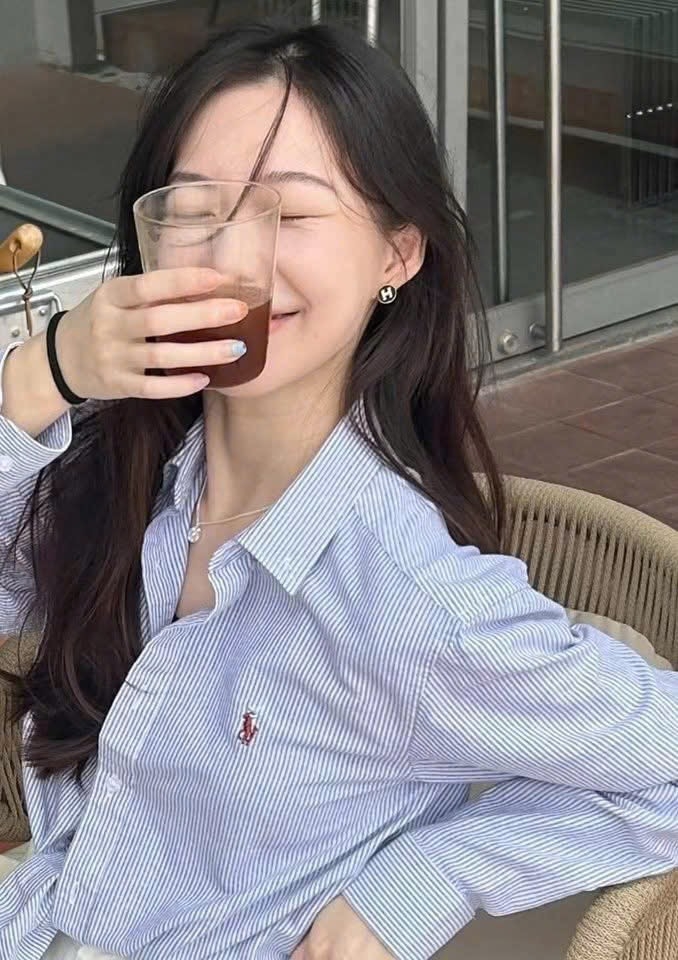 ÁO SƠ MI KẺ XANH THÊU LOGO NGỰA NỮ