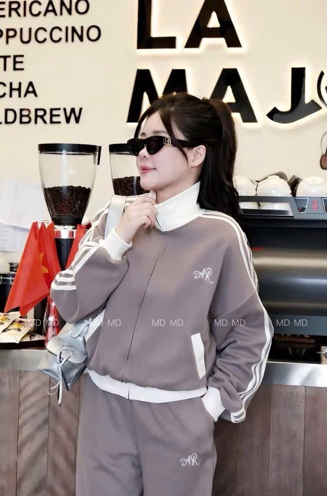 SET ĐỒ THỂ THAO 2 DA LOẠI 1 BA MÀU