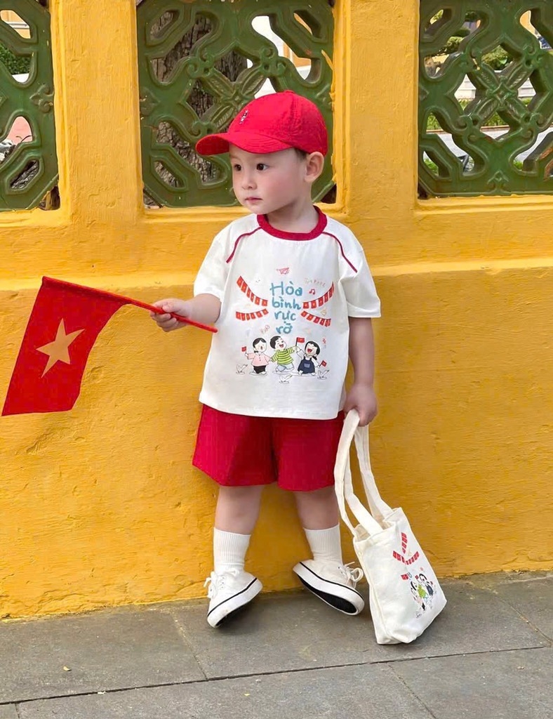 SET HOÀ HÌNH RỰC RỠ ĐỎ TRẮNG BÉ TRAI BÉ GÁI