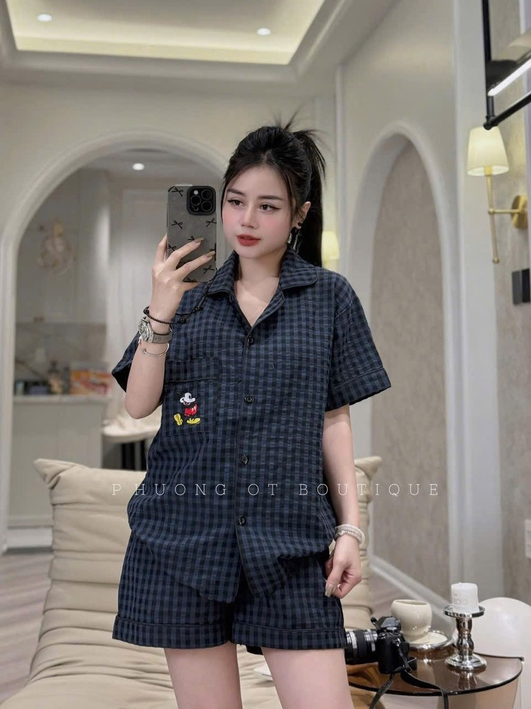 BỘ PIZAMA CỘC KẺ IN MICKEY NỮ SẴN (SALE 70k)