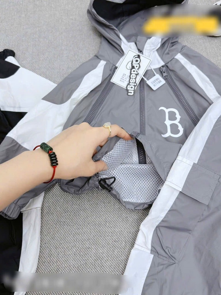 SET BỘ DÀI THỂ THAO B CÓ MŨ 2 MÀU BÉ TRAI (SALE 95k)