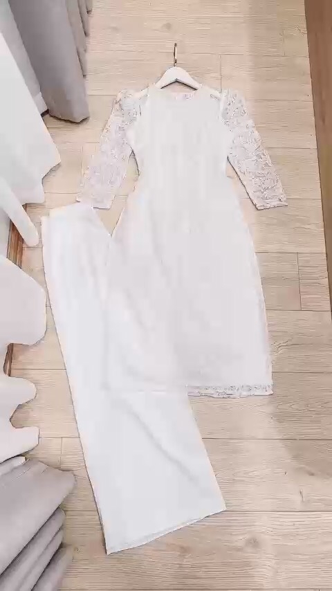 SET ÁO DÀI REN 2 LỚP CỔ NGỌC ĐÍNH VAI ĐÁ(xả 150k)