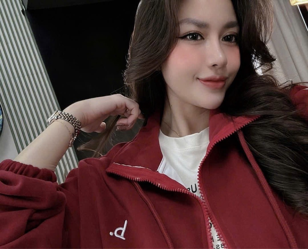 ÁO KHOÁC NỈ ĐỎ HAI DA NỮ THU ĐÔNG SẴN