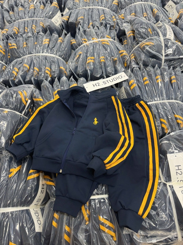 SET BỘ DÀI NỈ KHOÁC THỂ THAO THÊU NGỰA BÉ TRAI