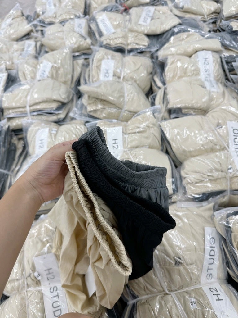 SET 3 QUẦN DÀI GIÓ TÚI HỘP ĐEN BE XÁM BÉ TRAI SẴN