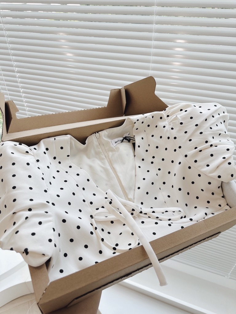 VÁY CHẤM BI XẾP LI CỔ TIM TAY BỒNG 2 LỚP NỮ