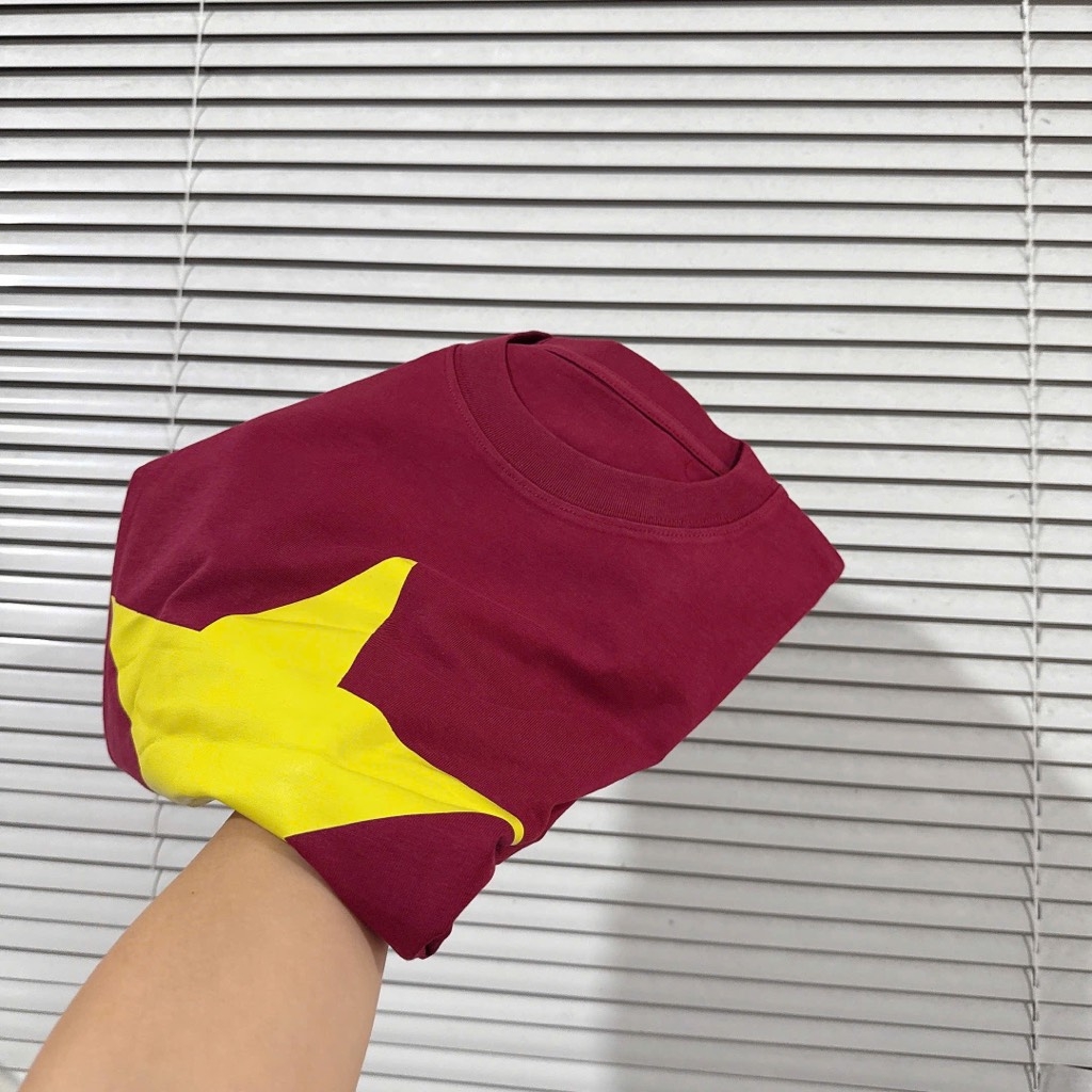 ÁO CỜ ĐỎ SAO VÀNG ĐỎ ĐẬM NỮ