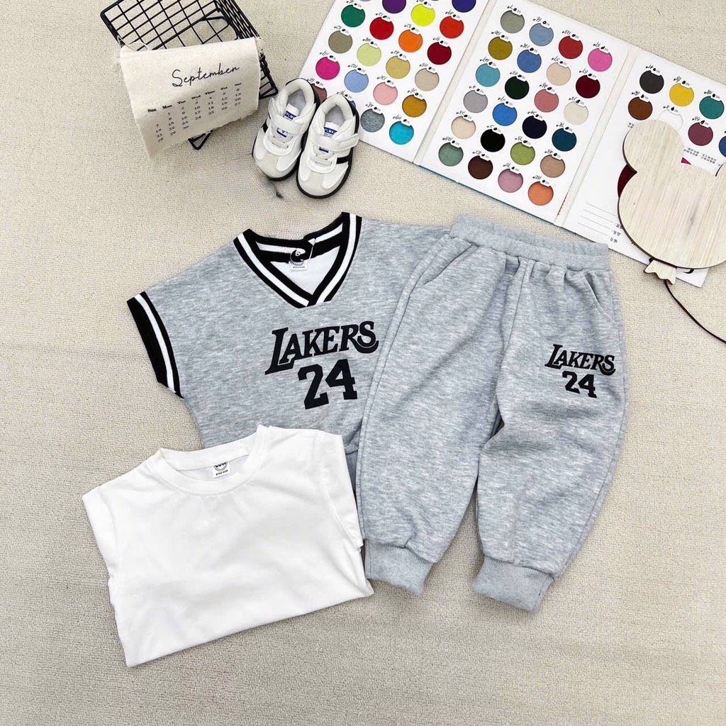 SÉT 3 CHI TIẾT GILE ÁO TRẮNG DÀI TAY QUẦN THỂ THAO GHI LAKERS 24 CHO BÉ TRAI BÉ GÁI