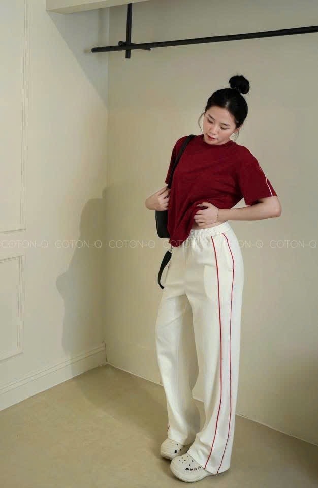 SET ÁO ĐỎ QUẦN SUÔNG TRẮNG SỌC NỮ