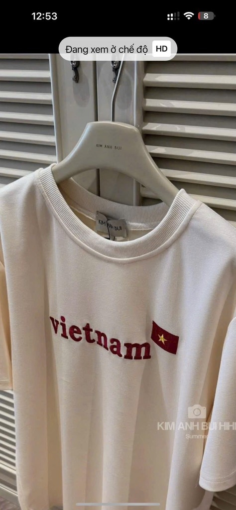 ÁO PHÔNG TRẮNG CHỮ VIỆT NAM ĐỎ NỮ MỚI