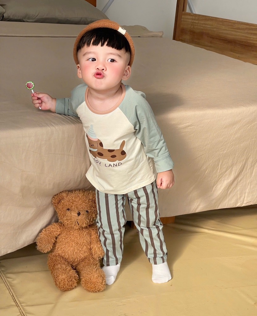 SET 2 BỘ DÀI CHÓ MK QUẦN KẺ SỌC BÉ TRAI