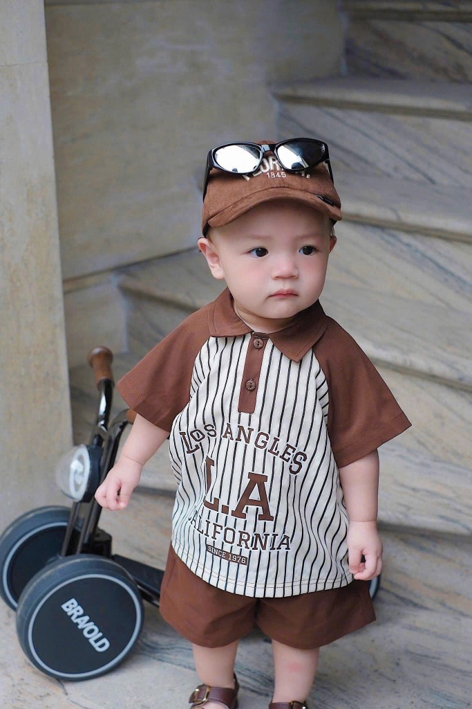 SET BỘ ÁO CỔ BẺ NÂU TÂY L.A CHO BÉ TRAI