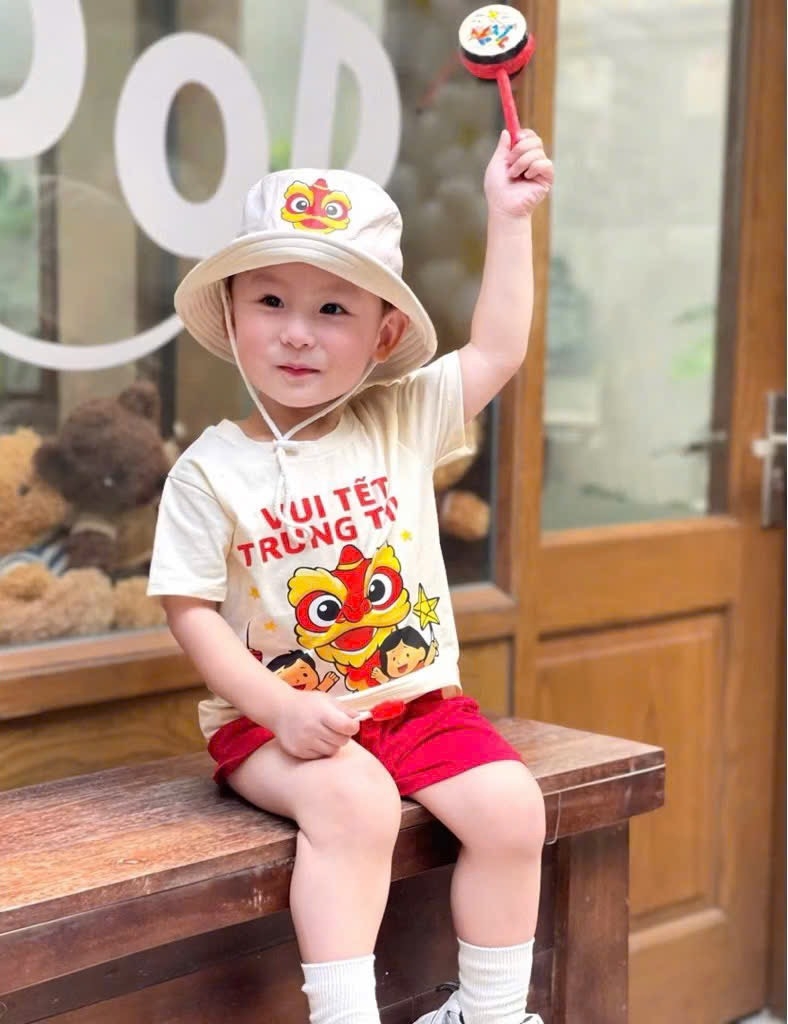SÉT CỘC BE VUI TẾT TRUNG THU QUẦN ĐỎ KÈM MŨ LÂN BÉ TRAI