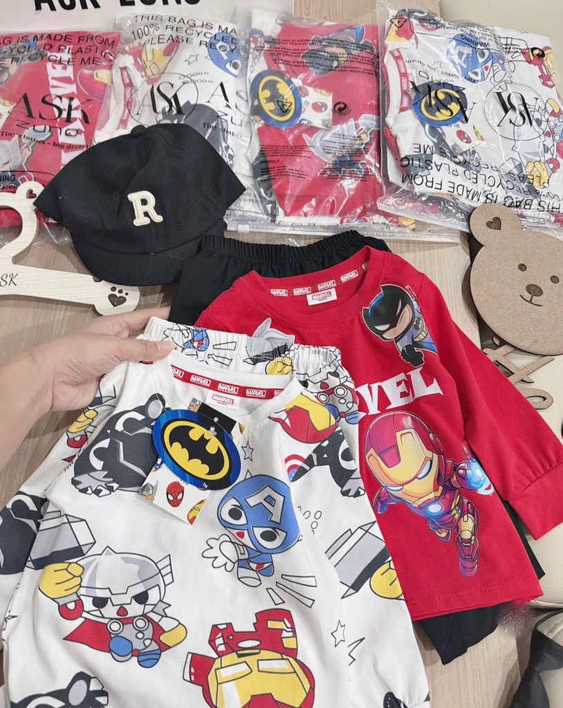 SET 2 BỘ DÀI IRONMAN MARVAL ĐEN ĐỎ GHI BÉ TRAI SẴN