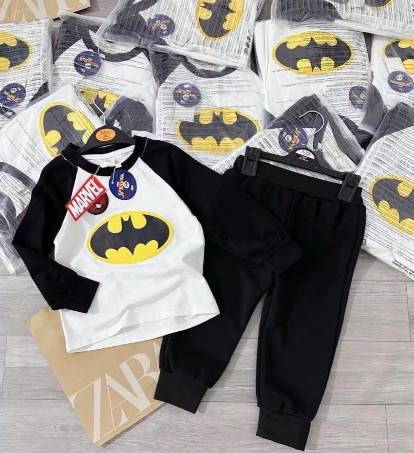 BỘ SIÊU NHÂN MARVAL DÀI TAY ĐỎ PHỐI GHI - BATMAN TRẮNG PHỐI ĐEN