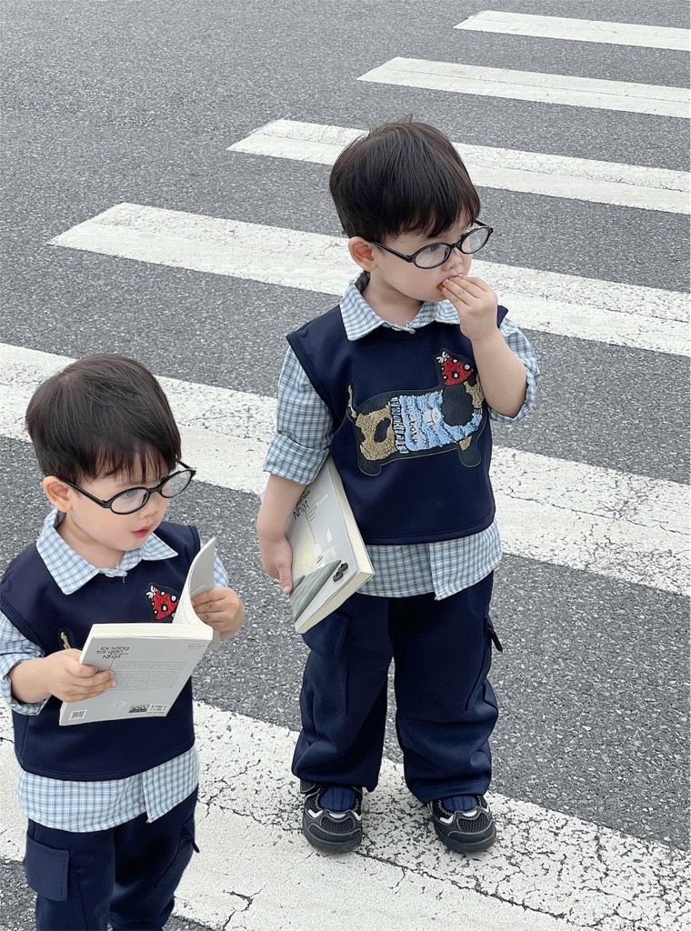 SET DÀI 3 CHI TIẾT ÁO SƠ MI PHỐI GHILE QUẦN SUÔNG BÉ TRAI SẴN (SALE 100k)