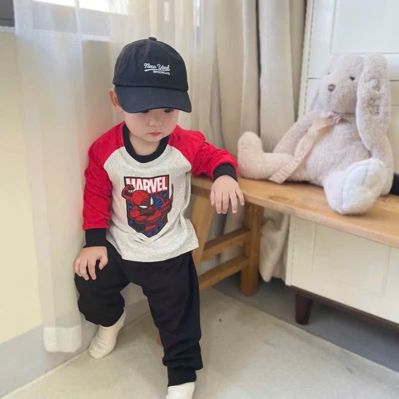 SET BỘ DÀI NGƯỜI NHỆN – QUẦN CHÂN CUA ĐỎ ĐEN BÉ TRAI