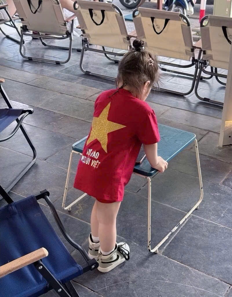 ÁO PHÔNG TỰ HÀO NGƯỜI VIỆT MẸ - CON