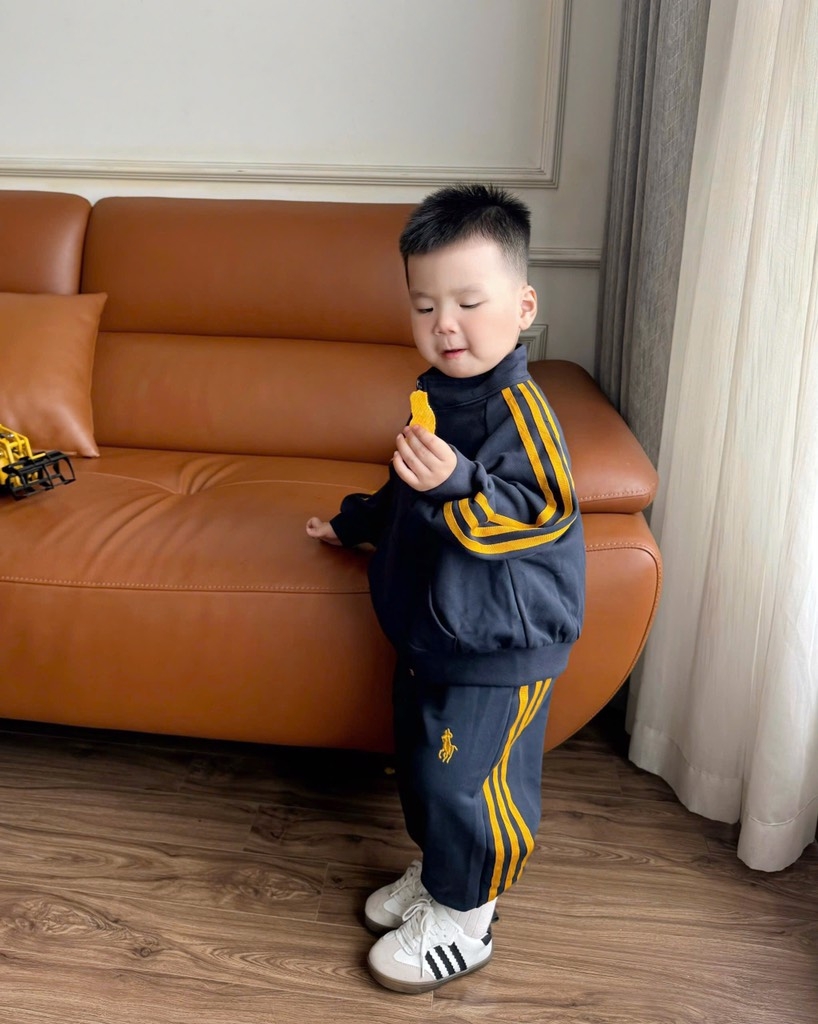 SET BỘ DÀI NỈ KHOÁC THỂ THAO THÊU NGỰA BÉ TRAI