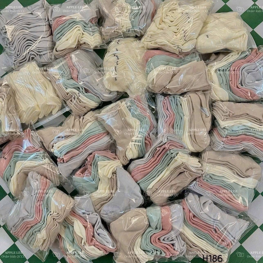 ĐỒ LÓT - TẤT NHIỀU MÀU CHO BÉ