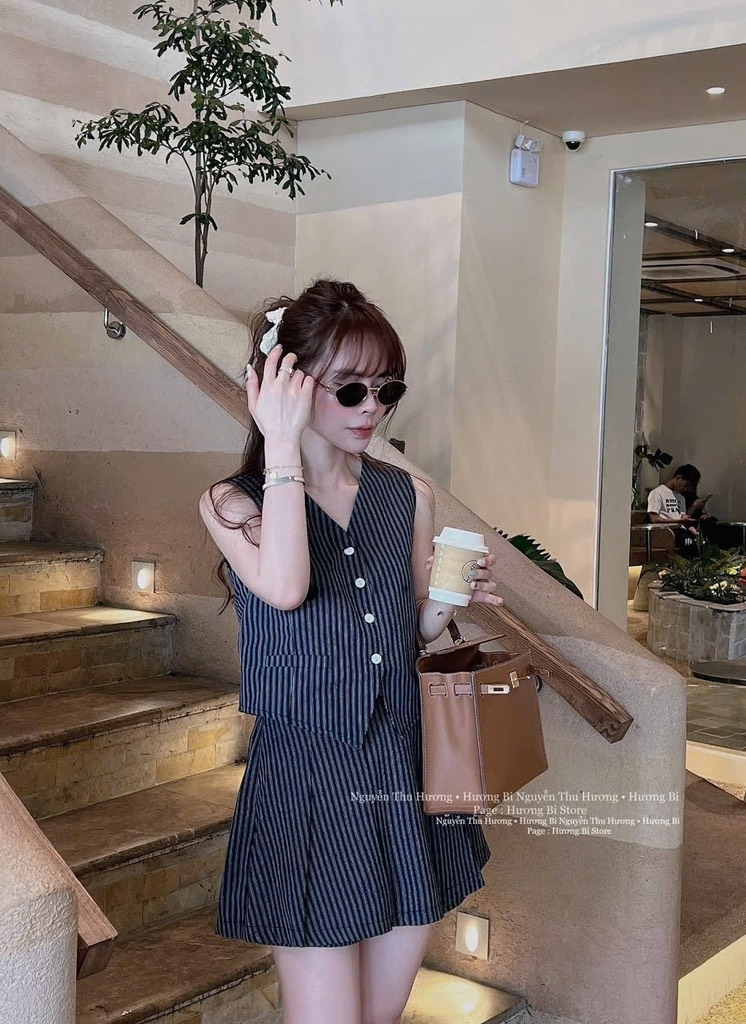 SET ÁO MIX CHÂN VÁY KẺ NỮ