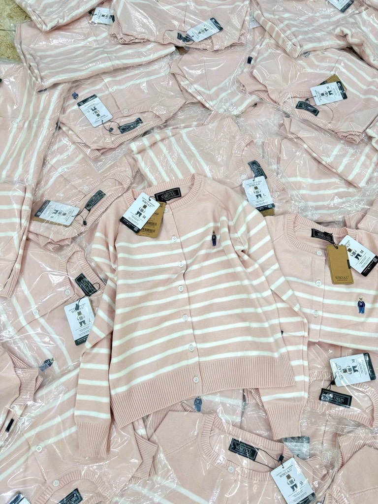 ÁO LEN KẺ CADIGAN GẤU WHO.AUU NỮ THU ĐÔNG