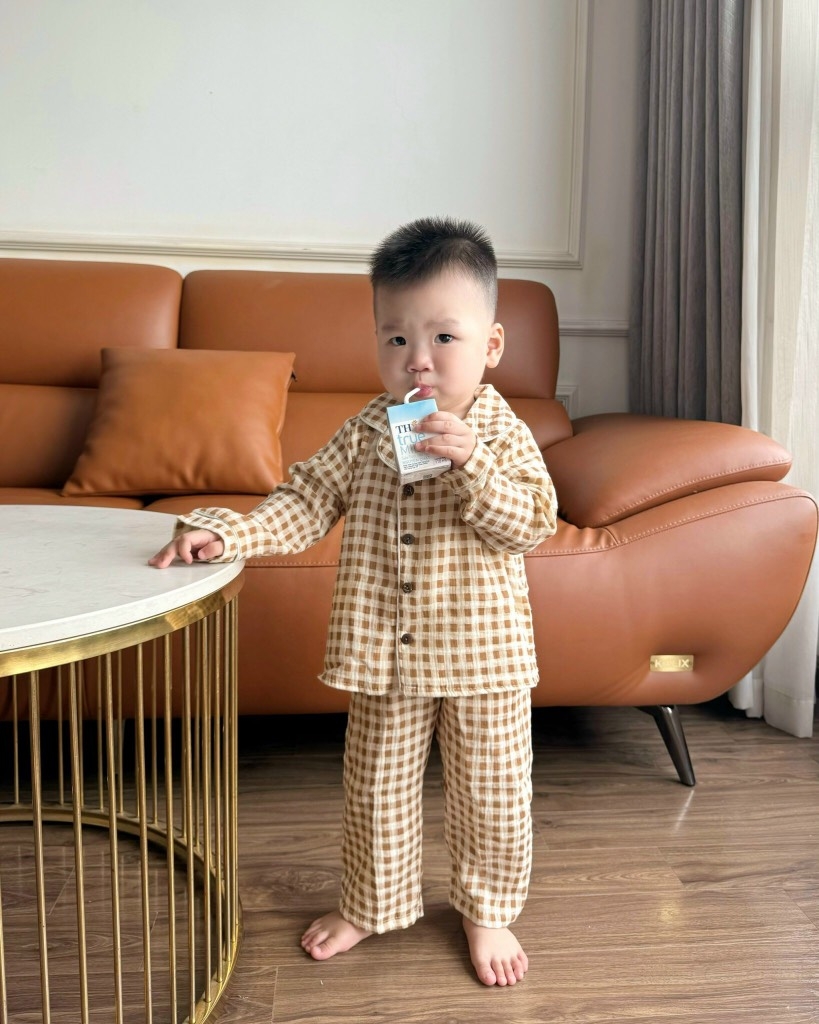 SET BỘ PIIJAMA VẢI HÀN CARO GẤU BÉ TRAI SẴN (SALE 40k)