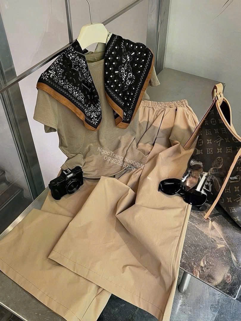 SET ÁO THUN QUẦN SUÔNG RỘNG KÈM KHĂN NỮ