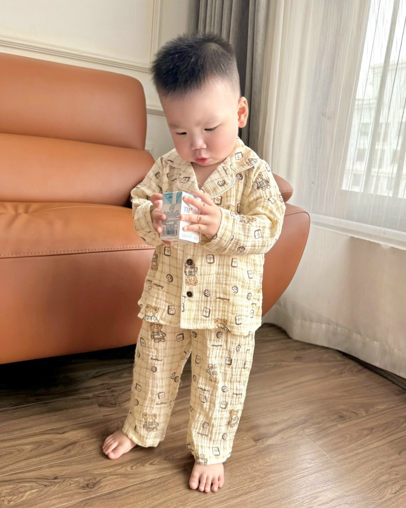 SET BỘ PIIJAMA VẢI HÀN CARO GẤU BÉ TRAI SẴN (SALE 40k)