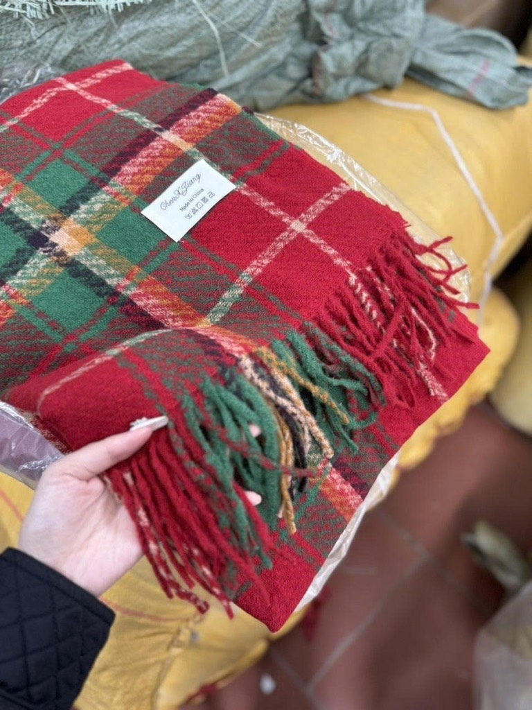 KHĂN MŨ - KHĂN DẠ KẺ CARO TONE ĐỎ NỮ THU ĐÔNG