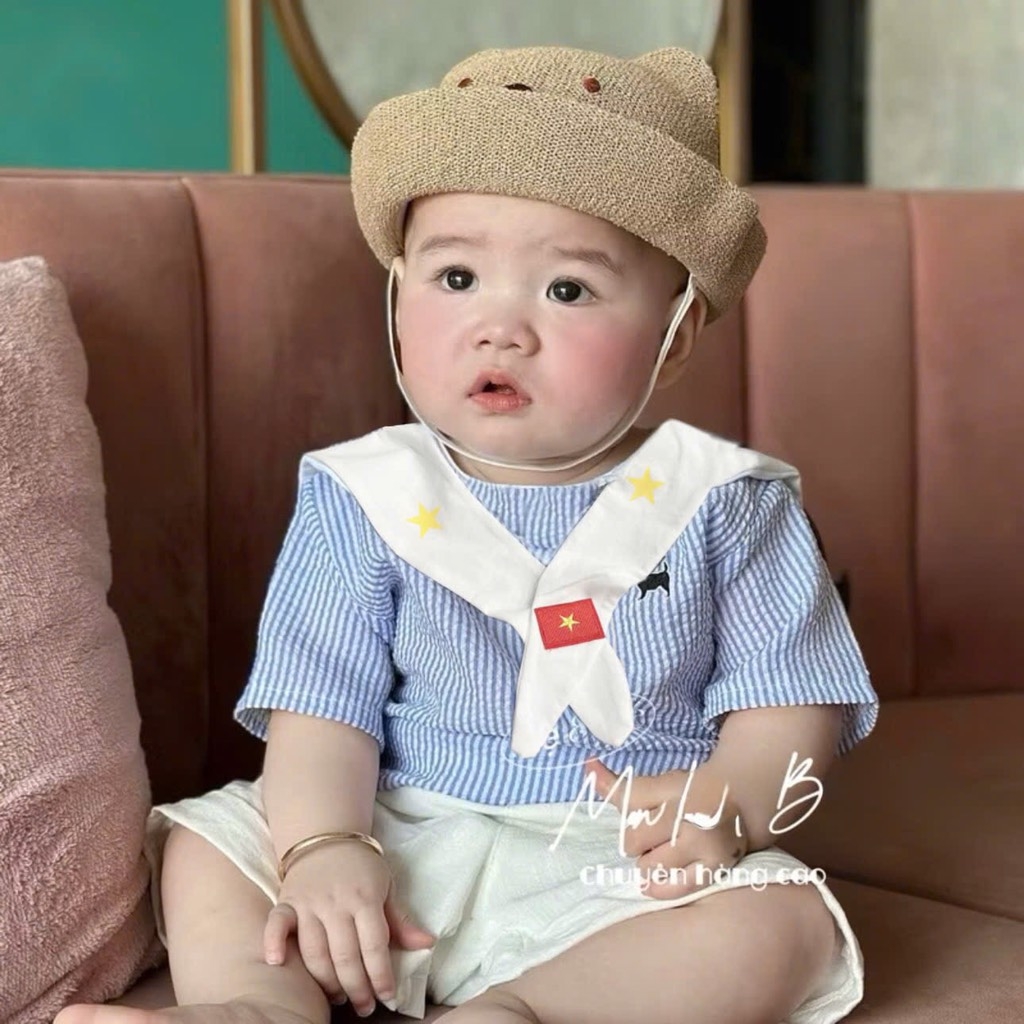 SET ĐŨI ÁO KẺ XANH QUẦN ĐÙI KÈM KHĂN BÉ TRAI