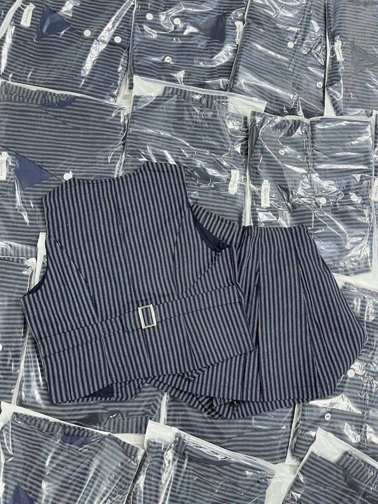 SET ÁO MIX CHÂN VÁY KẺ NỮ