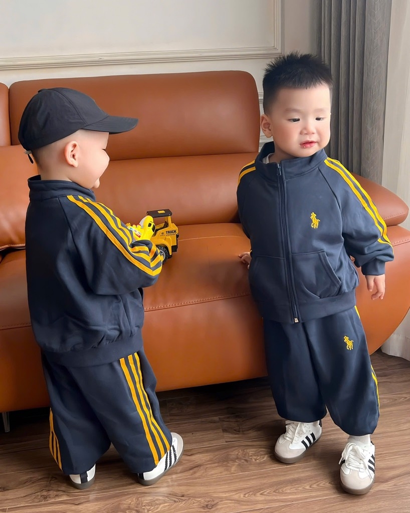 SET BỘ DÀI NỈ KHOÁC THỂ THAO THÊU NGỰA BÉ TRAI