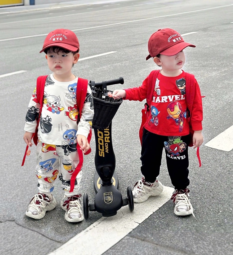 SET 2 BỘ DÀI IRONMAN MARVAL ĐEN ĐỎ GHI BÉ TRAI SẴN