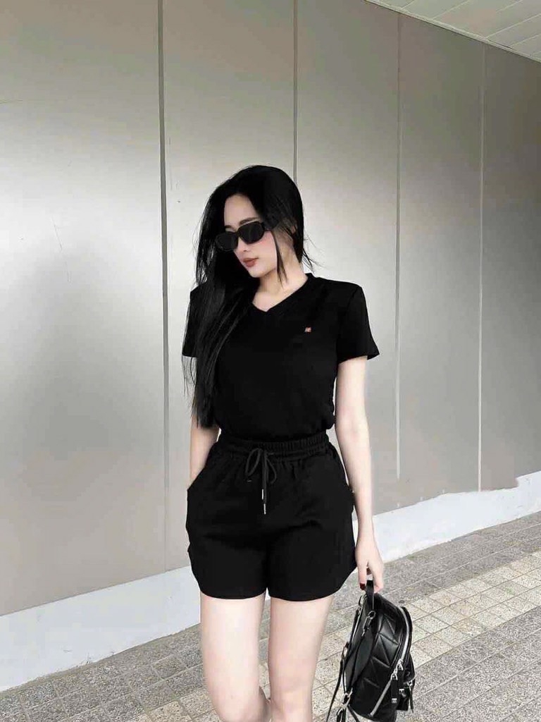 SET ÁO KẺ PHỐI TAT VIỀN MIX CHÂN VÁY NỮ