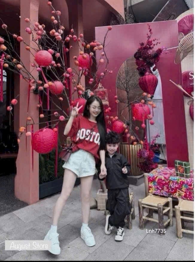 ÁO PHÔNG ĐỎ BOSTON THÊU ĐẮP CỘC TAY NỮ SẴN(XẢ 49k)