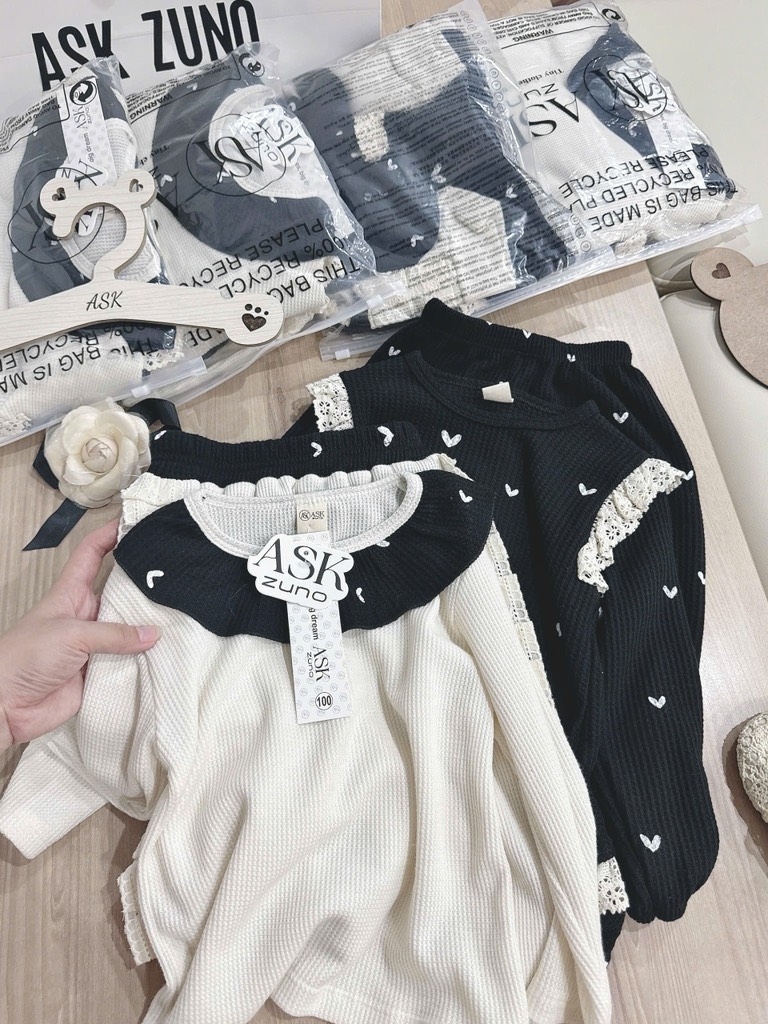 SET 2 BỘ DÀI TỔ ONG BÈO TIM BÉ GÁI SẴN (sale 85k)
