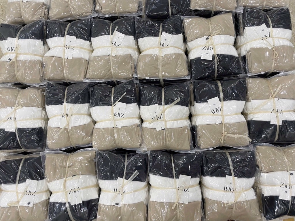 SET 3 ÁO DÀI TAY CỔ TRÒN TRƠN ĐEN TRẮNG BE NỮ THU ĐÔNG SẴN