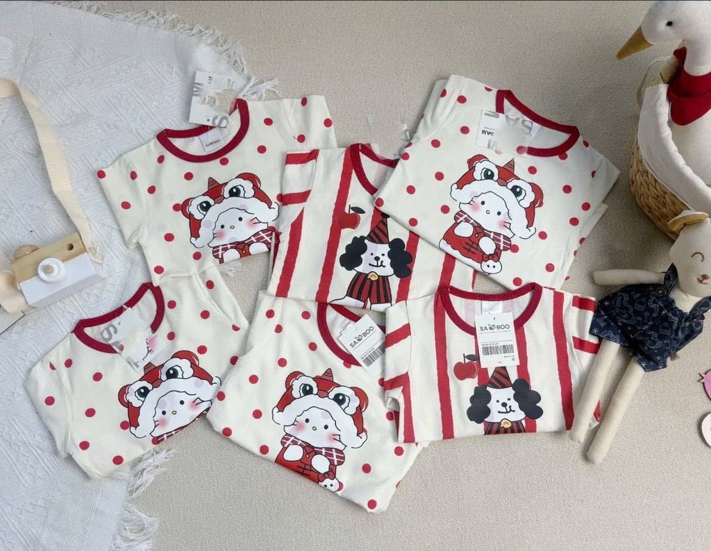 SET BỘ DÀI NOEL KẺ ĐỎ CHẤM NI BÉ TRAI BÉ GÁI