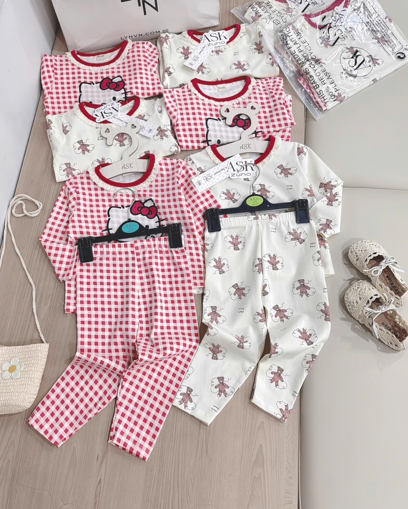 SET 2 BỘ DÀI KẺ CARO ĐỎ MÈO KITTY BÉ GÁI (XẢ 99k)