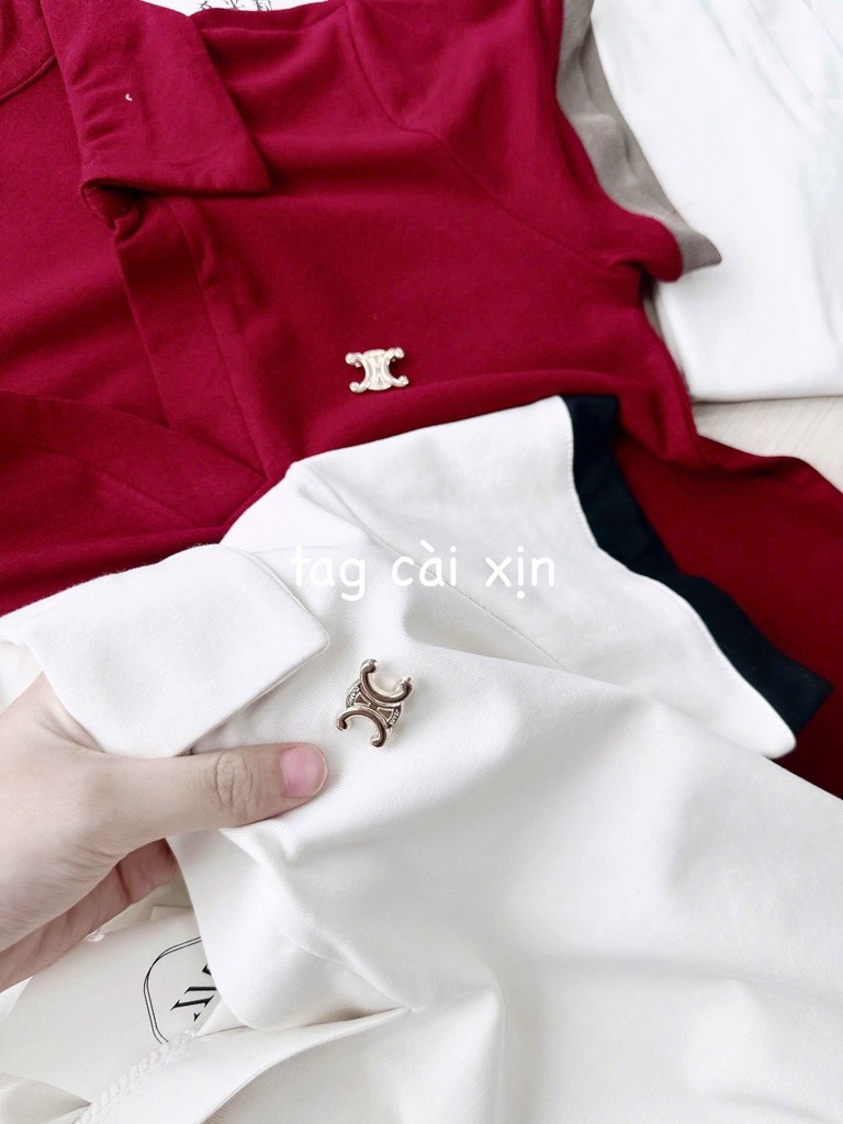 ÁO CỔ V PHỐI TAY ĐÍNH TAG NỮ SẴN