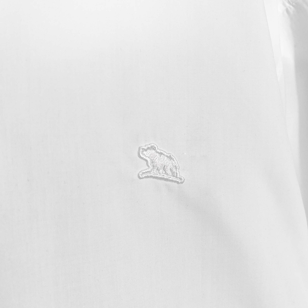 Áo Sơ Mi Tay dài Bigsize Trơn Logo thêu Gấu Màu Trắng