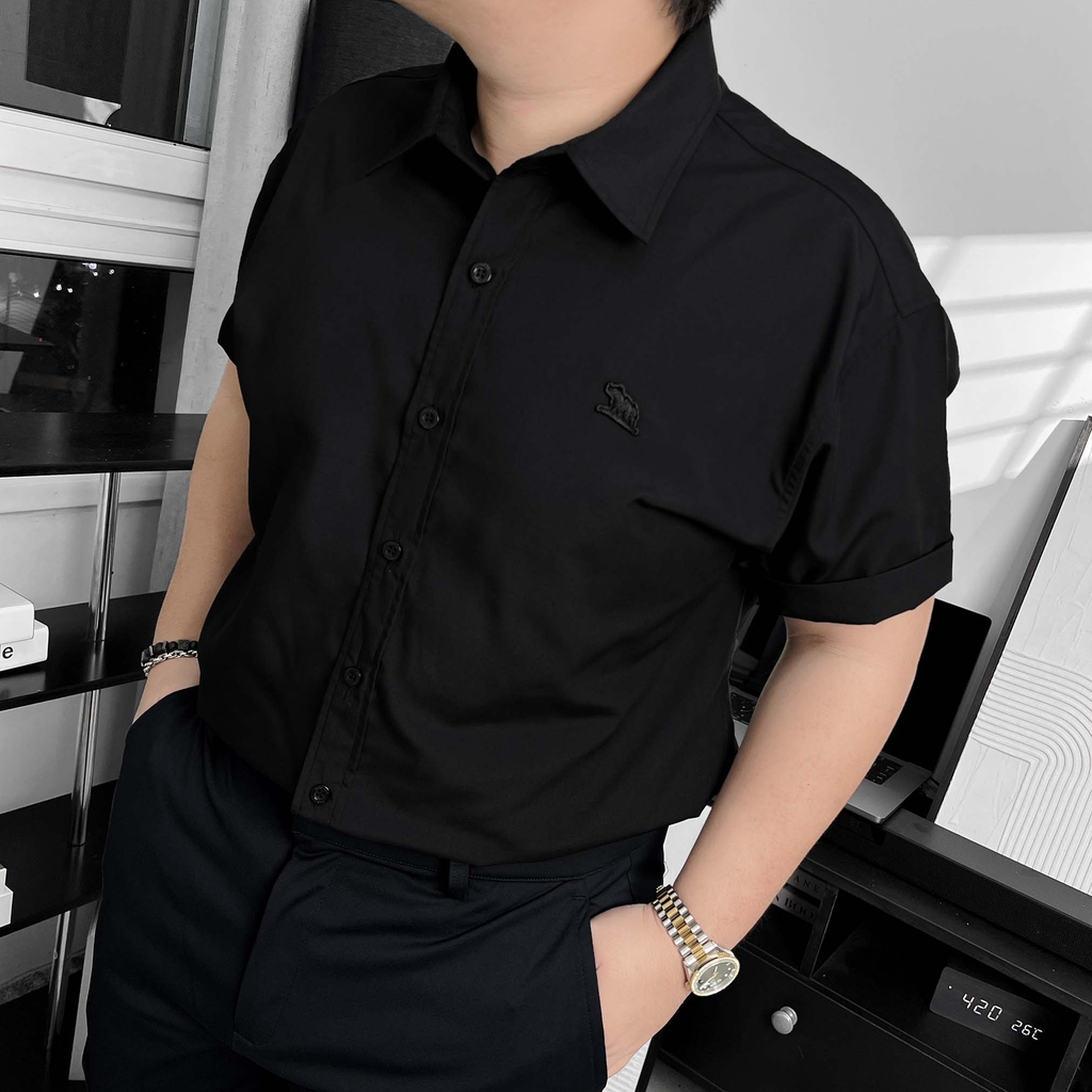 Áo Sơ Mi Tay ngắn Bigsize Trơn Logo thêu Gấu Màu Đen