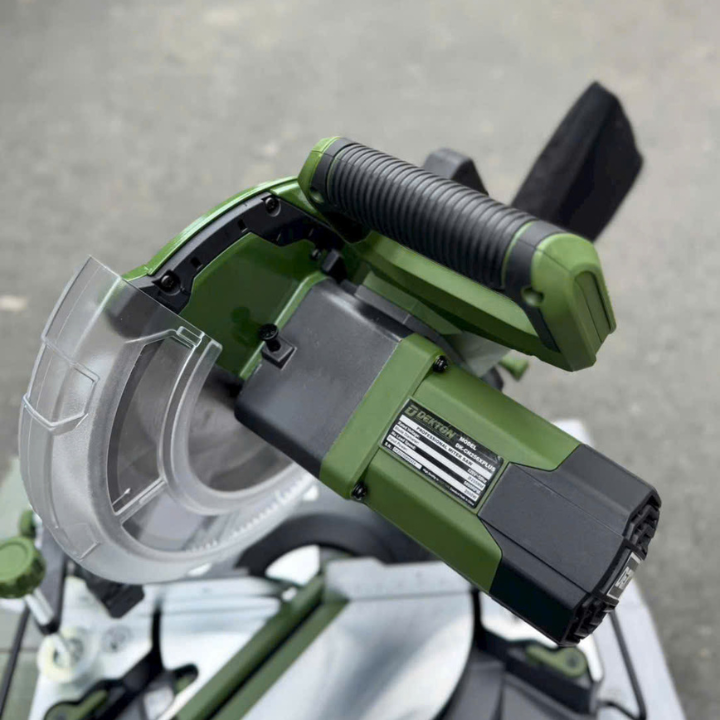 Máy Cắt Nhôm Trượt Dekton DK-CN256XPLUS – 2000W – Lưỡi 255mm 120 Răng – Có Laser Soi Đường Cắt – Hàng Chính Hãng Có VAT