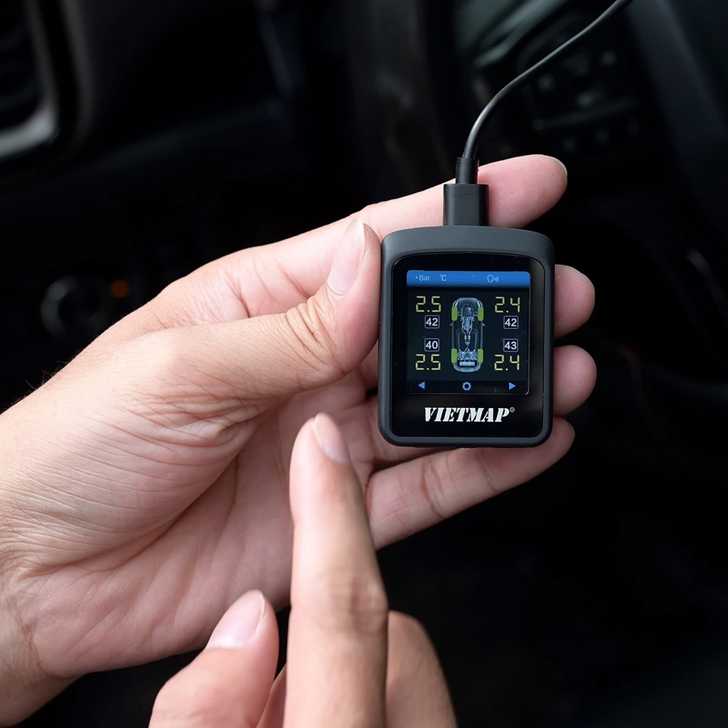 Cảm Biến Áp Suất Lốp TPMS Vietmap TW50 Cảnh Báo Tiếng Việt, Kết Nối Điện Thoại, Màn Hình Android