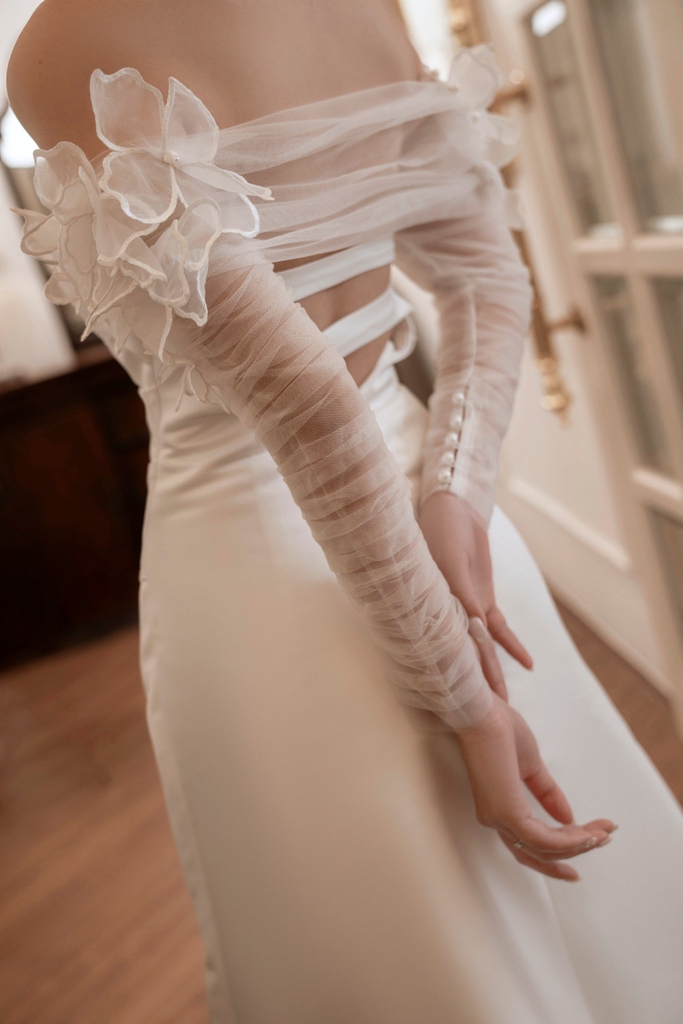 Váy Đi Bàn Luxury Wedding Gown CD21