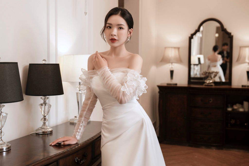Váy Đi Bàn Luxury Wedding Gown CD21