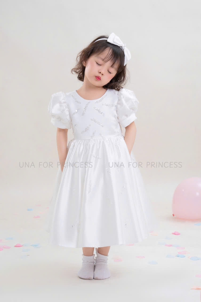 VÁY CÔNG CHÚA TRẮNG CAO CẤP ĐÍNH DẢI HẠT LẤP LÁNH UNA FOR PRINCESS
