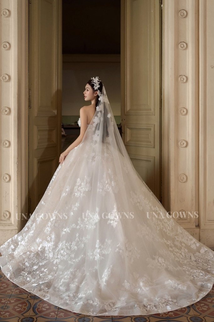 VÁY CƯỚI THIẾT KẾ 2IN1 CAO CẤP MÀU ÁNH HỒNG NGỌT NGÀO VÀ ẤN TƯỢNG